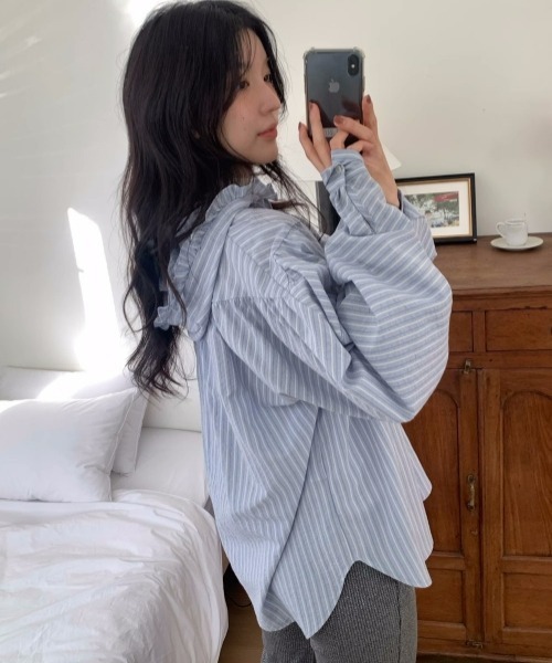 gossip!ロサンゼルス(ゴシップロサンゼルス)の「【Y2Kガーリー】レトロフリルフード付きストライプシャツ(バットスリーブ)(Tシャツ/カットソー・レディース・ブルー/オフホワイト・FREE)」の12枚目の写真