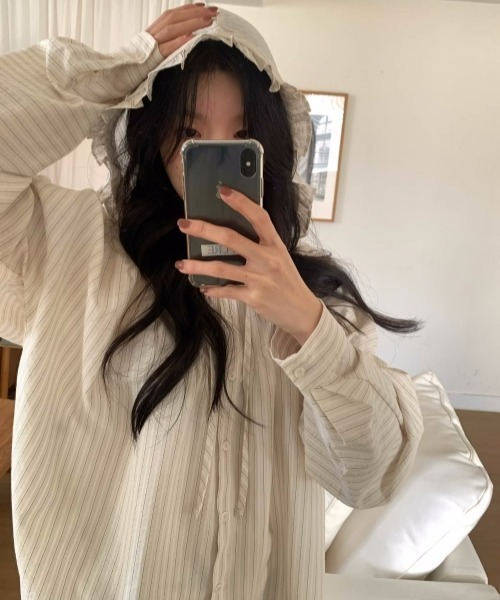 gossip!ロサンゼルス(ゴシップロサンゼルス)の「【Y2Kガーリー】レトロフリルフード付きストライプシャツ(バットスリーブ)(Tシャツ/カットソー・レディース・ブルー/オフホワイト・FREE)」の21枚目の写真