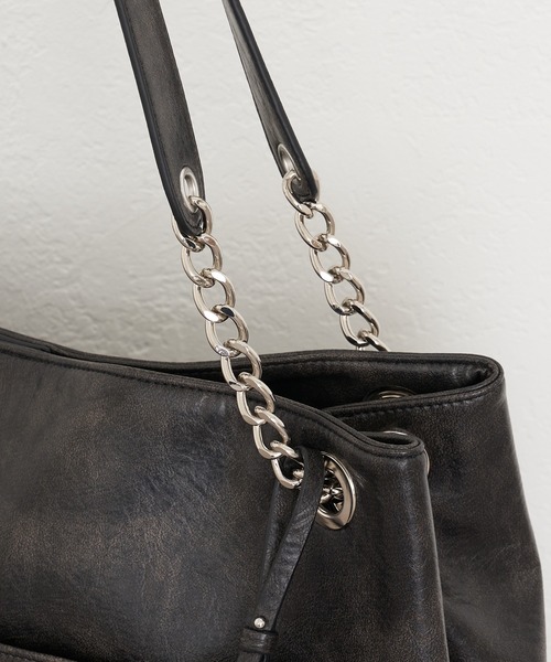 RAY CASSIN(レイカズン)の「【A4対応】レザーチャーム付デカバッグ(トートバッグ・レディース・ベージュ/ブラック/ブラウン・FREE)」の22枚目の写真