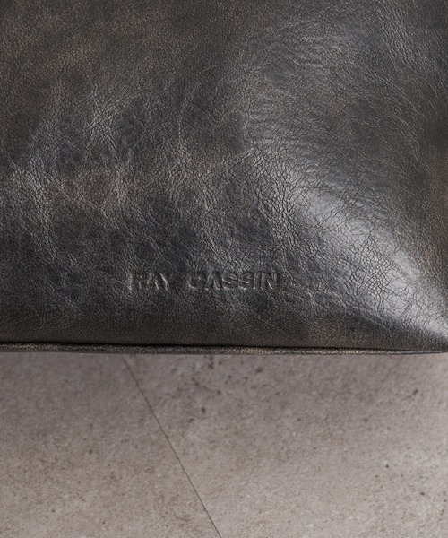 RAY CASSIN(レイカズン)の「【A4対応】レザーチャーム付デカバッグ(トートバッグ・レディース・ベージュ/ブラック/ブラウン・FREE)」の19枚目の写真