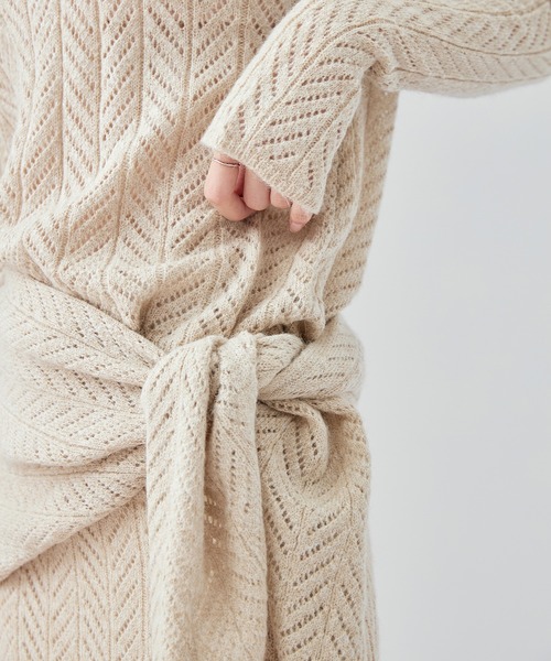 SUWDEE(スーディー)の「openwork knit shawl set up(セットアップ・レディース・グレイッシュベージュ/グリーン・M)」の14枚目の写真