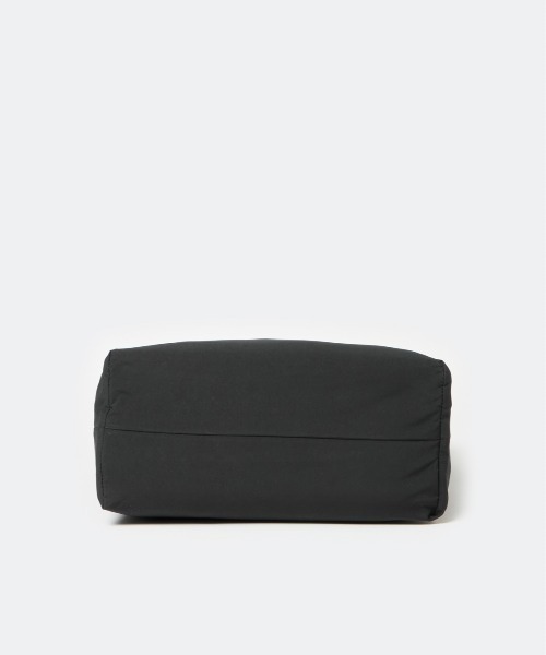 DAIWA PIER39 TECH REVERSIBLE ONE SHOULDER BAG BB-33025W