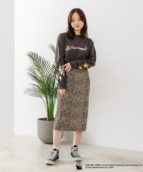 CONVERSE(コンバース)の「【CONVERSE/コンバース】×【TOM AND JERRY/トムとジェリー】両面プリント オーバーサイズ ロンT(Tシャツ/カットソー・レディース・ブラック系その他/ブラック系その他2/ベージュ系その他2/ベージュ系その他・LARGE/MEDIUM)」の11枚目の写真