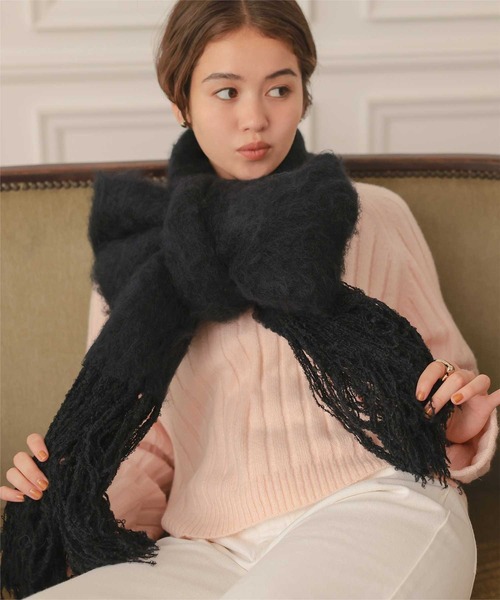 titivate（ティティベイト）の「モヘアタッチボリュームマフラー（マフラー・レディース・ブラウン/レッド/グレー/オフホワイト/ブラック/ライトブルー・FREE）」の11枚目の写真