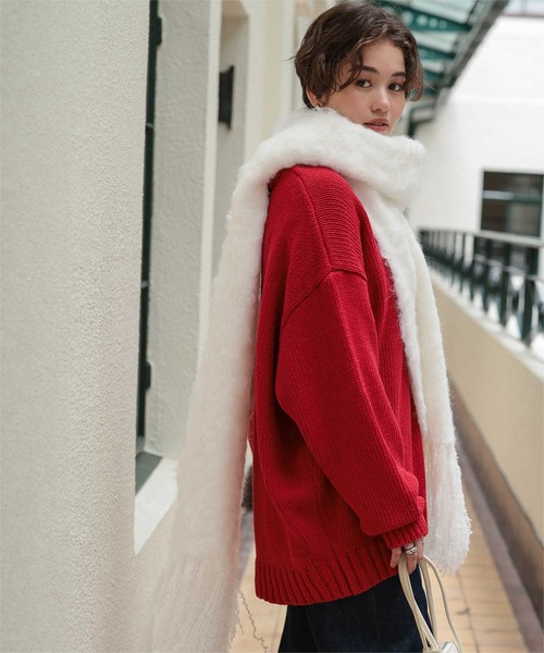 titivate（ティティベイト）の「モヘアタッチボリュームマフラー（マフラー・レディース・ブラウン/レッド/グレー/オフホワイト/ブラック/ライトブルー・FREE）」の8枚目の写真