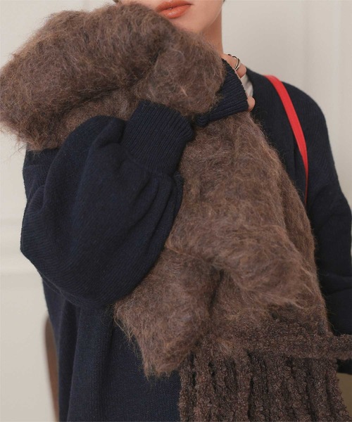 titivate（ティティベイト）の「モヘアタッチボリュームマフラー（マフラー・レディース・ブラウン/レッド/グレー/オフホワイト/ブラック/ライトブルー・FREE）」の20枚目の写真