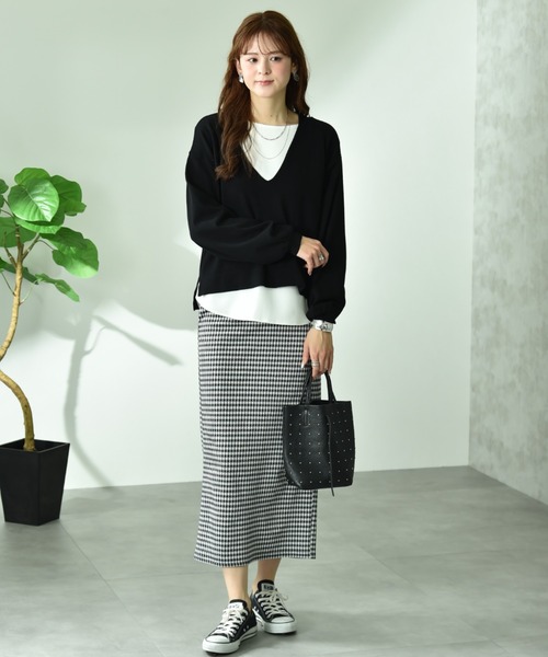 INTERPLANET(インタープラネット)の「【CLOCHE】VネックニットインナーSET(ニット/セーター・レディース・ブラック/グレイッシュベージュ・FREE)」の22枚目の写真