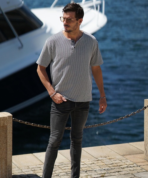JOKER(ジョーカー)の「シアサッカーヘンリーネックTシャツ メンズ 半袖 Tシャツ カットソー 夏服(Tシャツ/カットソー・メンズ・ブラック/ホワイト×グレー/ホワイト/ネイビー/ホワイト×ネイビー・M/L/XL)」の13枚目の写真