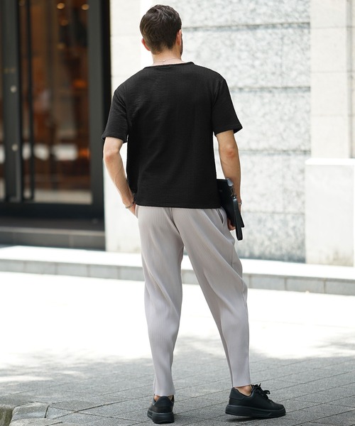 JOKER(ジョーカー)の「シアサッカーヘンリーネックTシャツ メンズ 半袖 Tシャツ カットソー 夏服(Tシャツ/カットソー・メンズ・ブラック/ホワイト×グレー/ホワイト/ネイビー/ホワイト×ネイビー・M/L/XL)」の16枚目の写真