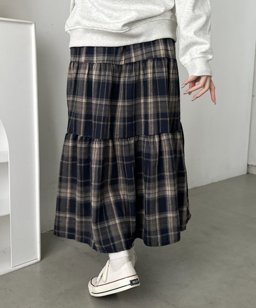 CLEA（クレア）の「レトロチェック柄ティアードスカート（スカート・レディース・ネイビー/ブラウン/ブラック・FREE）」の21枚目の写真