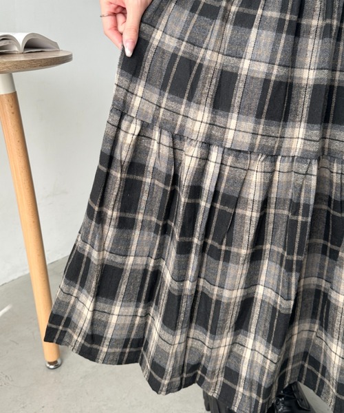 CLEA（クレア）の「レトロチェック柄ティアードスカート（スカート・レディース・ネイビー/ブラウン/ブラック・FREE）」の9枚目の写真
