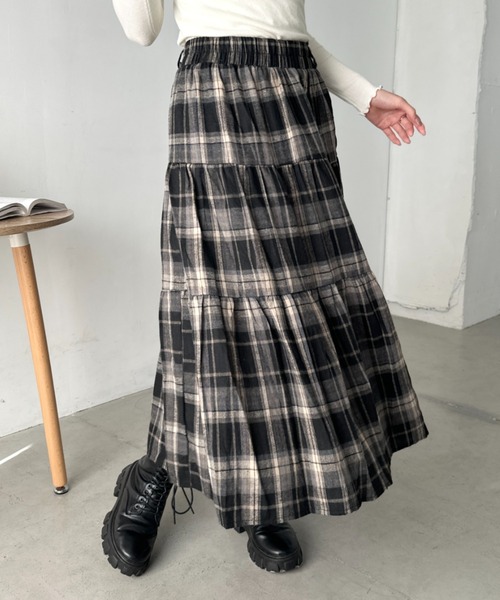 CLEA（クレア）の「レトロチェック柄ティアードスカート（スカート・レディース・ネイビー/ブラウン/ブラック・FREE）」の5枚目の写真