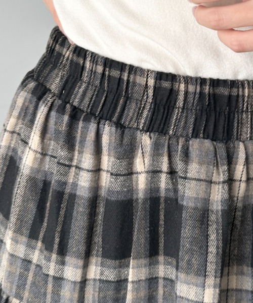 CLEA（クレア）の「レトロチェック柄ティアードスカート（スカート・レディース・ネイビー/ブラウン/ブラック・FREE）」の8枚目の写真