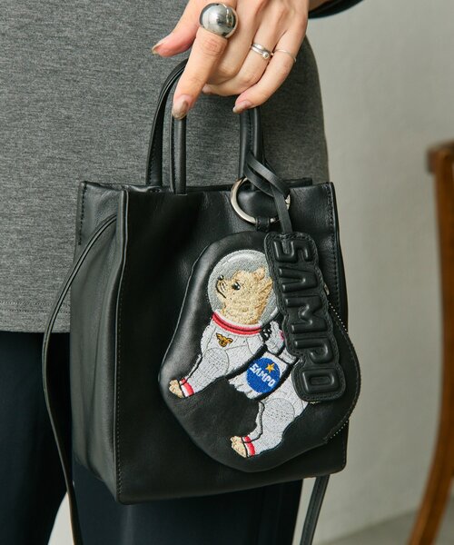 ear PAPILLONNER（イアパピヨネ）の「《本革》sampo×earコラボ スペーストイレザーケース/バッグチャーム（チャーム・レディース・ブラック系その他/ブラック・FREE）」の5枚目の写真