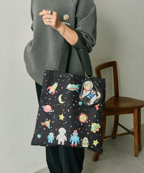 ear PAPILLONNER（イアパピヨネ）の「《本革》sampo×earコラボ スペーストイレザーケース/バッグチャーム（チャーム・レディース・ブラック系その他/ブラック・FREE）」の4枚目の写真