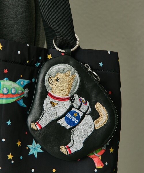 ear PAPILLONNER（イアパピヨネ）の「《本革》sampo×earコラボ スペーストイレザーケース/バッグチャーム（チャーム・レディース・ブラック系その他/ブラック・FREE）」の3枚目の写真