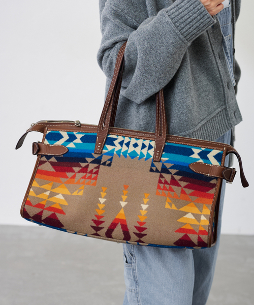 FRAMeWORK（フレームワーク）の「A VACATION/ア ヴァケーション SABRINA L PENDLETON バッグ（ショルダーバッグ・レディース・キャメル・FREE）」の16枚目の写真