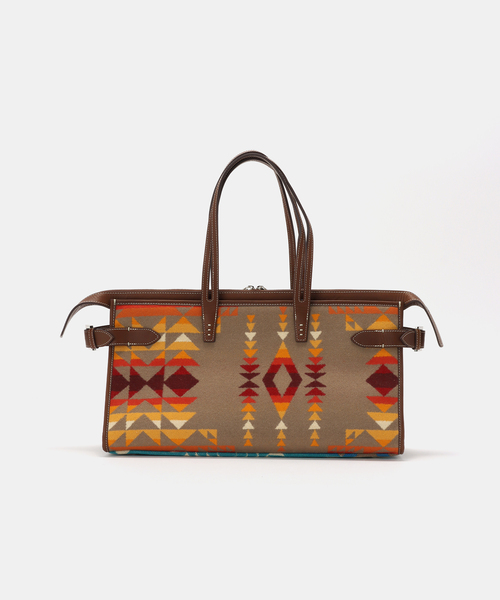 FRAMeWORK（フレームワーク）の「A VACATION/ア ヴァケーション SABRINA L PENDLETON バッグ（ショルダーバッグ・レディース・キャメル・FREE）」の2枚目の写真