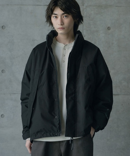 RATTLE TRAP(ラトルトラップ)の「【+phenix / プラスフェニックス別注】スタンドダウンジャケット(ダウンジャケット/コート・メンズ・ブラック・M/L)」の1枚目の写真