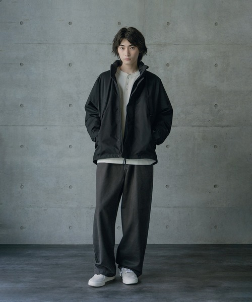 RATTLE TRAP(ラトルトラップ)の「【+phenix / プラスフェニックス別注】スタンドダウンジャケット(ダウンジャケット/コート・メンズ・ブラック・M/L)」の2枚目の写真