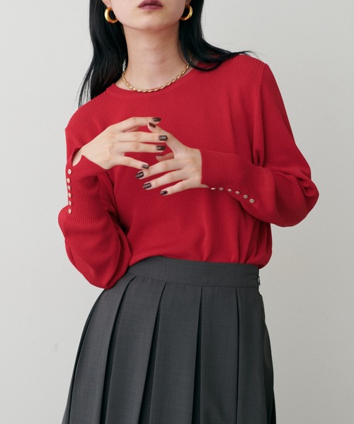 LARUTA(ラルータ)の「【LARUTA】袖口ちび釦シンプルニット(ニット/セーター・レディース・モカ/ネイビー/レッド/オフホワイト/ブラック・FREE)」の14枚目の写真