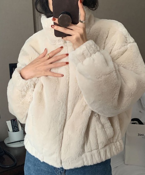 SallyLunn(サリーラン)の「フェイクファージャケット(その他アウター・レディース・ホワイト/グレー・MEDIUM/LARGE)」の10枚目の写真