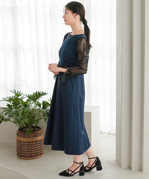 Jolie et Jolie(ジョリーエジョリー)の「モール刺繍チュール使いウエストタックデザインワンピースドレス(ドレス・レディース・ベージュ/ネイビー・M/L/LL/3L/4L/5L)」の22枚目の写真