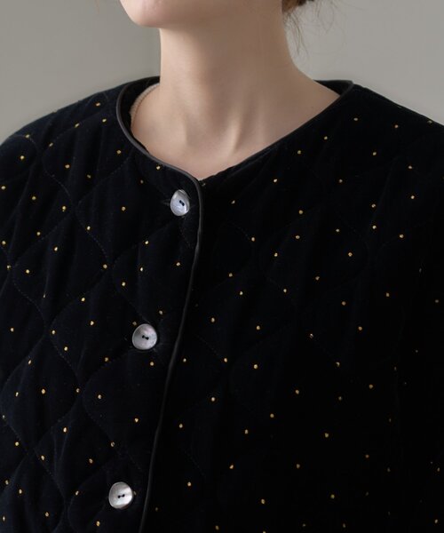 CIAOPANIC TYPY（チャオパニックティピー）の「【aguni】ベロアラメドットプリントキルトジャケット（ノーカラーコート・レディース・ブラック/ブラウン・ONE SIZE）」の18枚目の写真