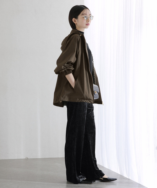 La TOTALITE（ラトータリテ）の「ベロアイージーパンツ（その他パンツ・レディース・ブラック/ネイビー・36/38）」の5枚目の写真