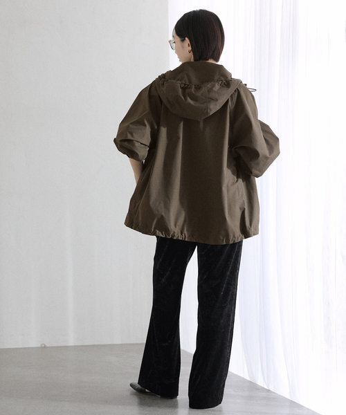 La TOTALITE（ラトータリテ）の「ベロアイージーパンツ（その他パンツ・レディース・ブラック/ネイビー・36/38）」の6枚目の写真