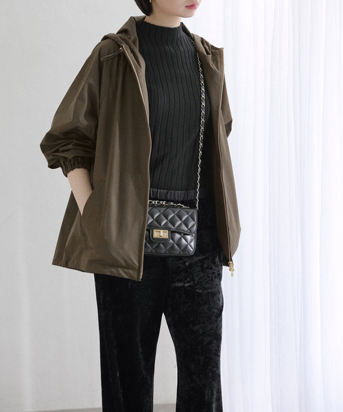 La TOTALITE（ラトータリテ）の「ベロアイージーパンツ（その他パンツ・レディース・ブラック/ネイビー・36/38）」の8枚目の写真