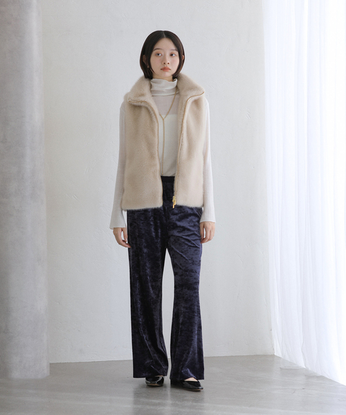 La TOTALITE（ラトータリテ）の「ベロアイージーパンツ（その他パンツ・レディース・ブラック/ネイビー・36/38）」の9枚目の写真