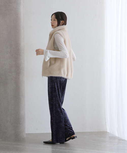 La TOTALITE（ラトータリテ）の「ベロアイージーパンツ（その他パンツ・レディース・ブラック/ネイビー・36/38）」の10枚目の写真