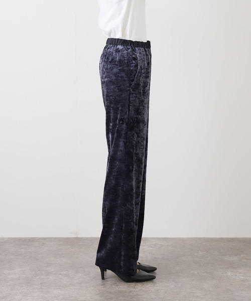 La TOTALITE（ラトータリテ）の「ベロアイージーパンツ（その他パンツ・レディース・ブラック/ネイビー・36/38）」の17枚目の写真