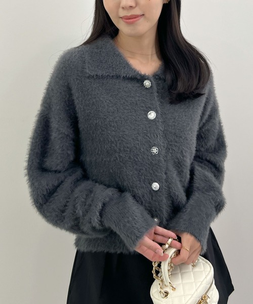 Futier land（フューティアランド）の「ふわもこビジューボタンカーディガン（カーディガン/ボレロ・レディース・チャコールグレー/アイボリー/ピンク・FREE）」の4枚目の写真