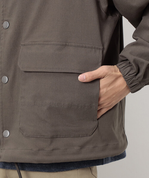 COMME CA ISM(コムサイズム)の「GUM ストレッチ コーチ ジャケット(ブルゾン・メンズ・ブラック/カーキ・LARGE/MEDIUM)」の21枚目の写真