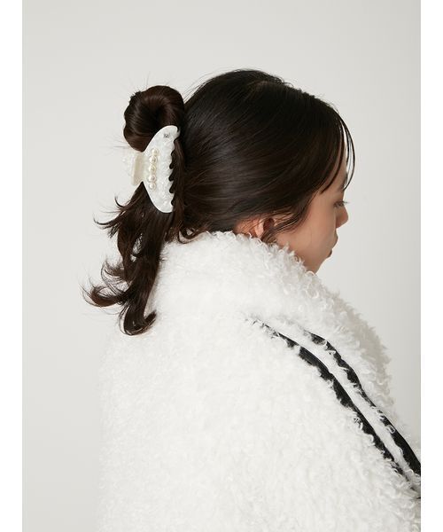 alo パールホワイト ヘアクリップ　新品 alo yoga アローヨガ パールホワイト ヘアクリップ 新品