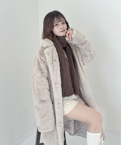 frunco(フランコ)の「フェイクファーロングコート(チェスターコート・レディース・アイボリー/ピンク・MEDIUM)」の16枚目の写真