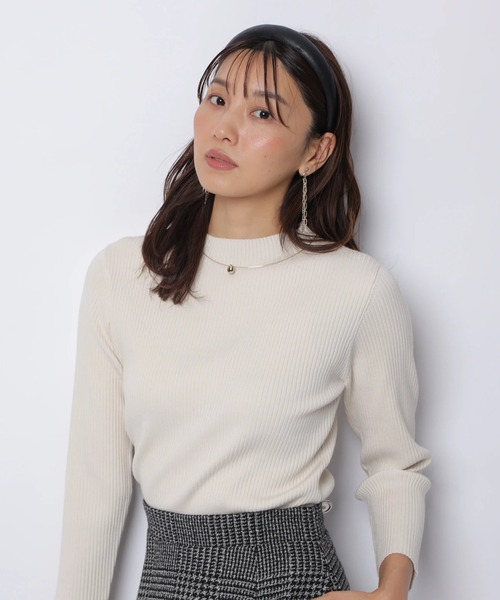 JUSGLITTY（ジャスグリッティー）の「ハイネックアンサンブル（ニット/セーター・レディース・オフホワイト/ブラウン/チャコールグレー/ピンクベージュ/ミント・2）」の8枚目の写真