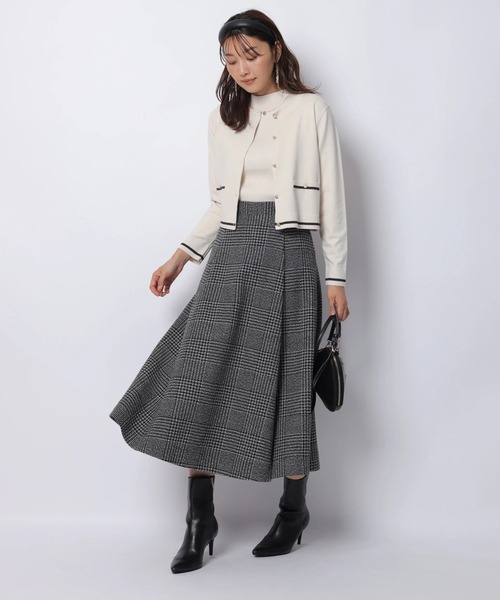 JUSGLITTY（ジャスグリッティー）の「ハイネックアンサンブル（ニット/セーター・レディース・オフホワイト/ブラウン/チャコールグレー/ピンクベージュ/ミント・2）」の13枚目の写真