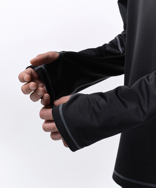 MUSINSA STANDARD（ムシンサスタンダード）の「[シティレジャー] ストラクチャードモックネック長袖Tシャツ [ブラック]（Tシャツ/カットソー・メンズ・その他・LARGE/X-LARGE/XX-LARGE）」の4枚目の写真