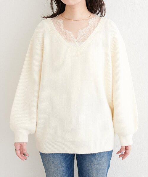 natural couture（ナチュラルクチュール）の「【WEB限定】レースVネックニット（ニット/セーター・レディース・ネイビー/ブラウン/オフホワイト/グレイッシュベージュ・FREE）」の10枚目の写真