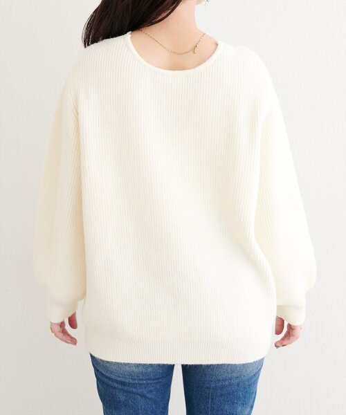 natural couture（ナチュラルクチュール）の「【WEB限定】レースVネックニット（ニット/セーター・レディース・ネイビー/ブラウン/オフホワイト/グレイッシュベージュ・FREE）」の12枚目の写真