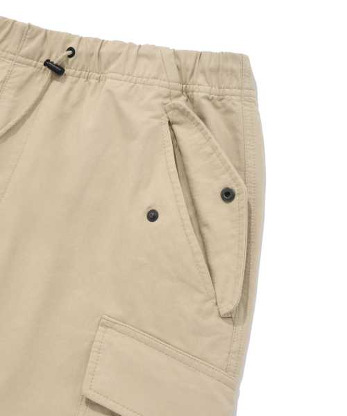COVERNAT（カバーナット）の「ワイドパラシュートカーゴパンツベージュ（その他パンツ・レディース・その他・X-LARGE/XX-LARGE/LARGE/MEDIUM/SMALL）」の5枚目の写真