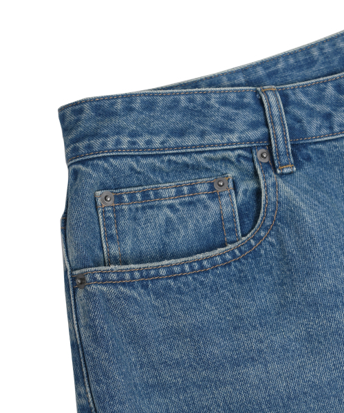 YALE(イェール)の「ウィメンズストレートデニムパンツ_ブルー(デニムパンツ・レディース・その他・SMALL/MEDIUM)」の6枚目の写真