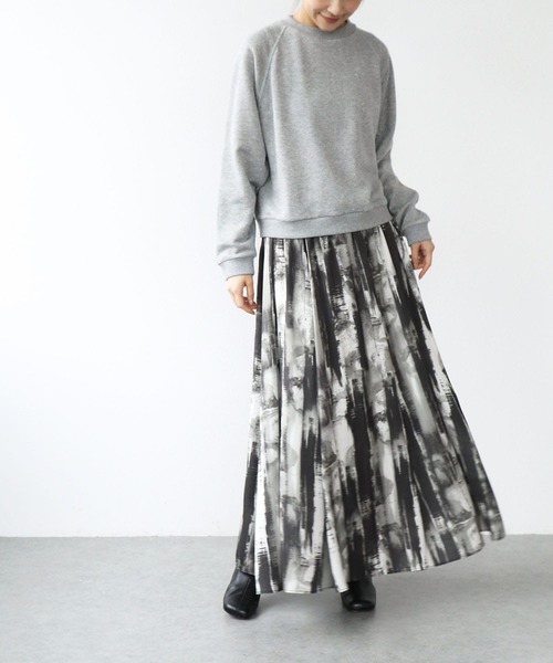 Jines（ジネス）の「ラメ裏毛ラグランスリーブトップス（Tシャツ/カットソー・レディース・グレー・38）」の8枚目の写真