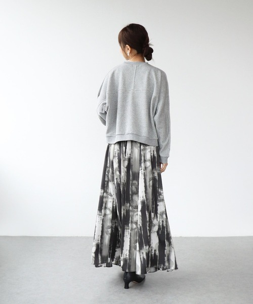 Jines（ジネス）の「ラメ裏毛ラグランスリーブトップス（Tシャツ/カットソー・レディース・グレー・38）」の6枚目の写真