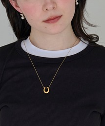 Phoebe | 【金属アレルギー対応】メタリックホースシューネックレス ステンレス/馬蹄/蹄鉄/ラッキーモチーフ/ギフト/プレゼント/大ぶり(ネックレス)