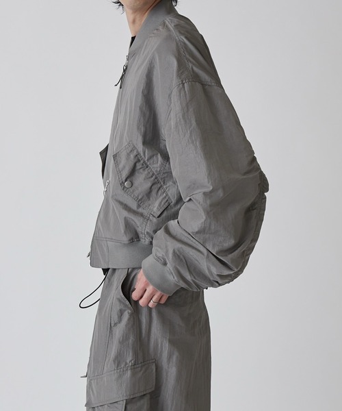 Lui's(ルイス)の「【Neucon】NYLON TRUCK BOMBER JACKET / ナイロントラックボンバージャケット / セットアップ対応(MA-1・メンズ・ブラック/ライトグレー・1/2)」の18枚目の写真