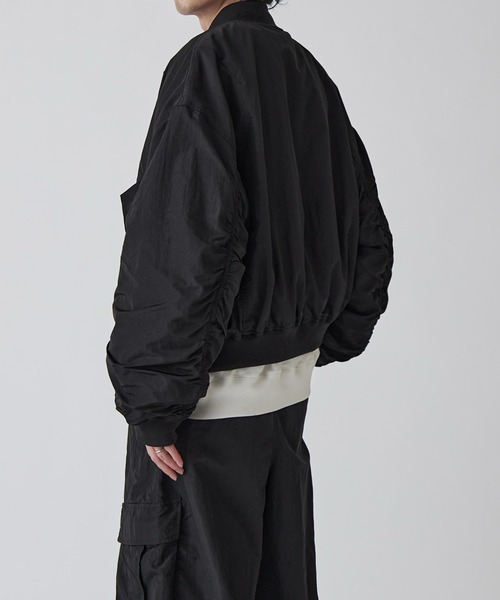 Lui's(ルイス)の「【Neucon】NYLON TRUCK BOMBER JACKET / ナイロントラックボンバージャケット / セットアップ対応(MA-1・メンズ・ブラック/ライトグレー・1/2)」の6枚目の写真